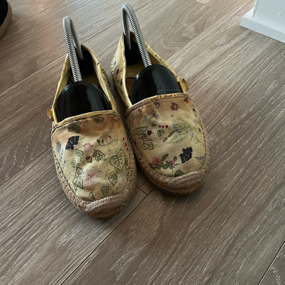 Gucci flats